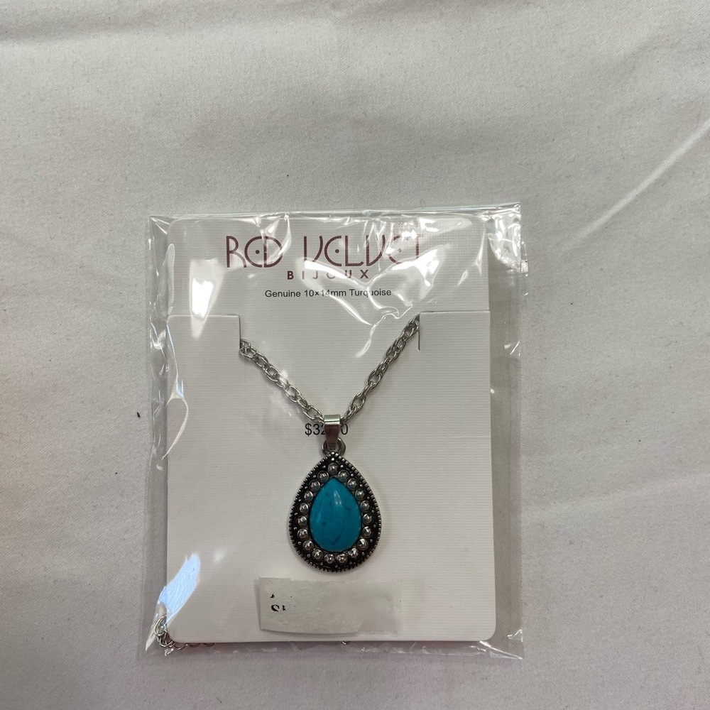 Bisjoux Turquoise and Silver Pendant Necklace